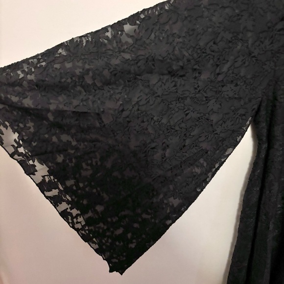 🖤 PLUS Lace Dress 🖤 - Picture 7 of 10